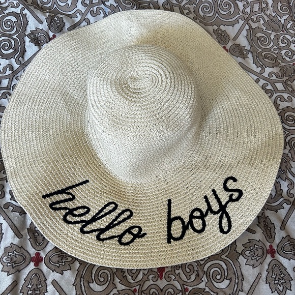 Forever 21 women hat - Picture 1 of 3